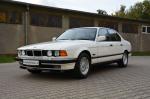 BMW 740i 1992 года (UK)